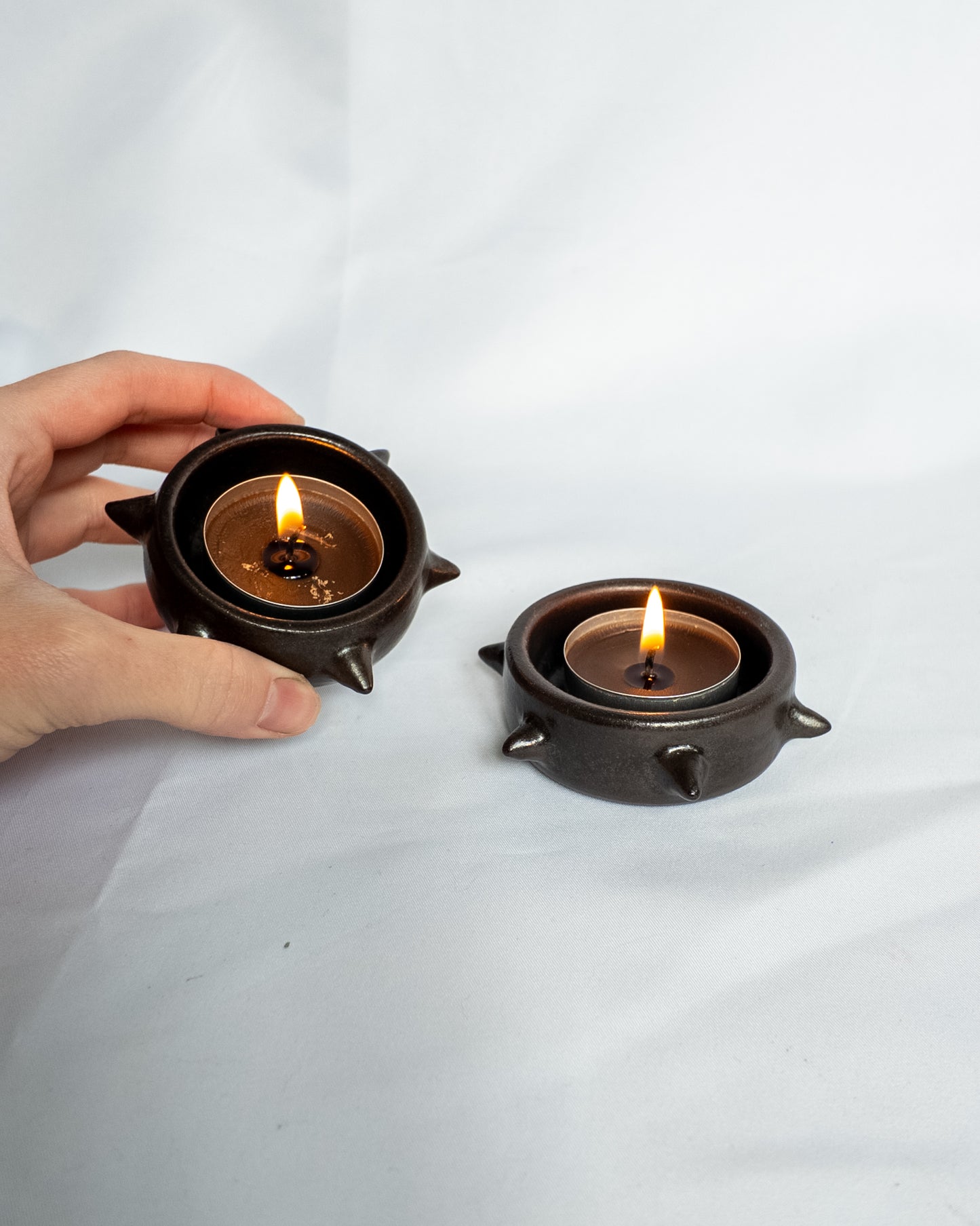 Spiky candle holder (black)