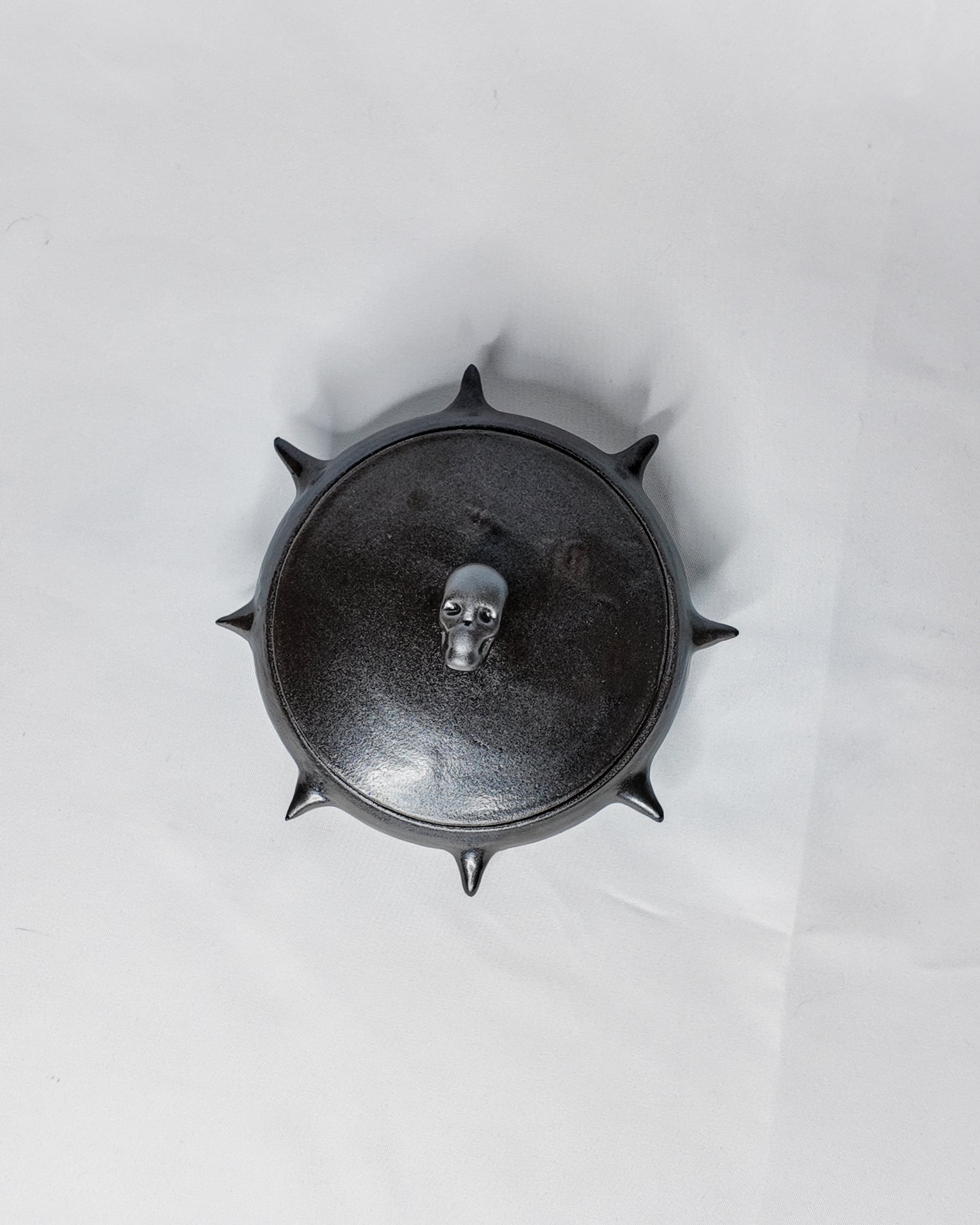 Spiky jewlery/ash tray