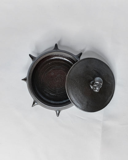 Spiky jewlery/ash tray