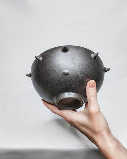 Spiky bowl