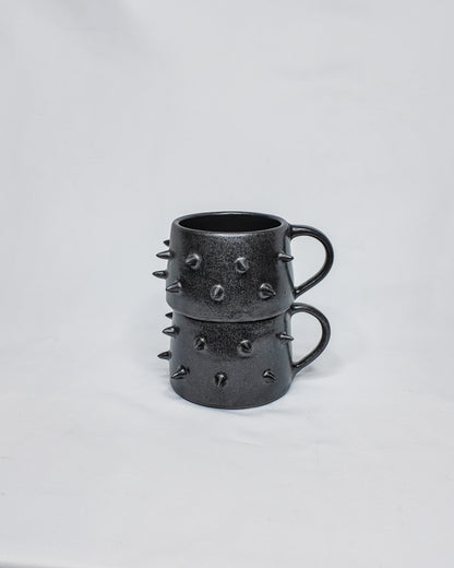 Double spiky mug