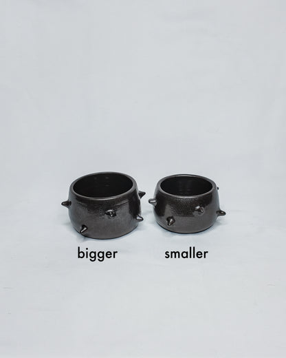 Spiky cup without handle