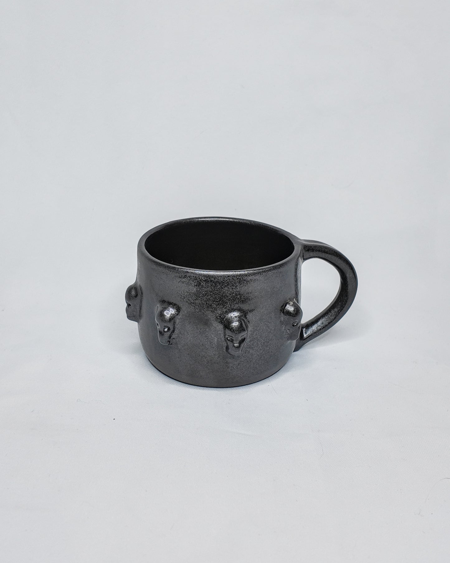 Medium Skull Mug
