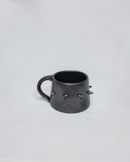 Medium spiky mug