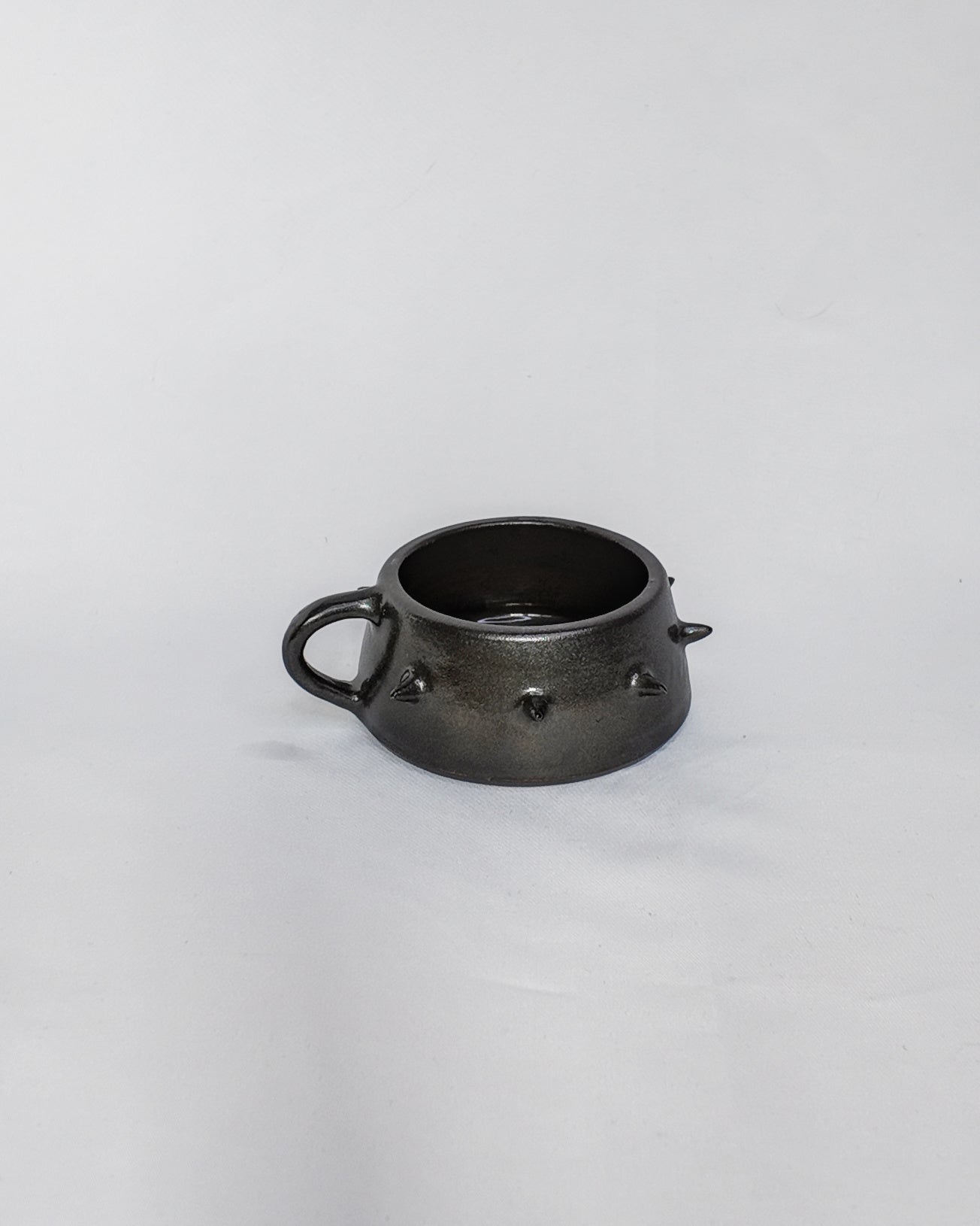 Small spiky cup