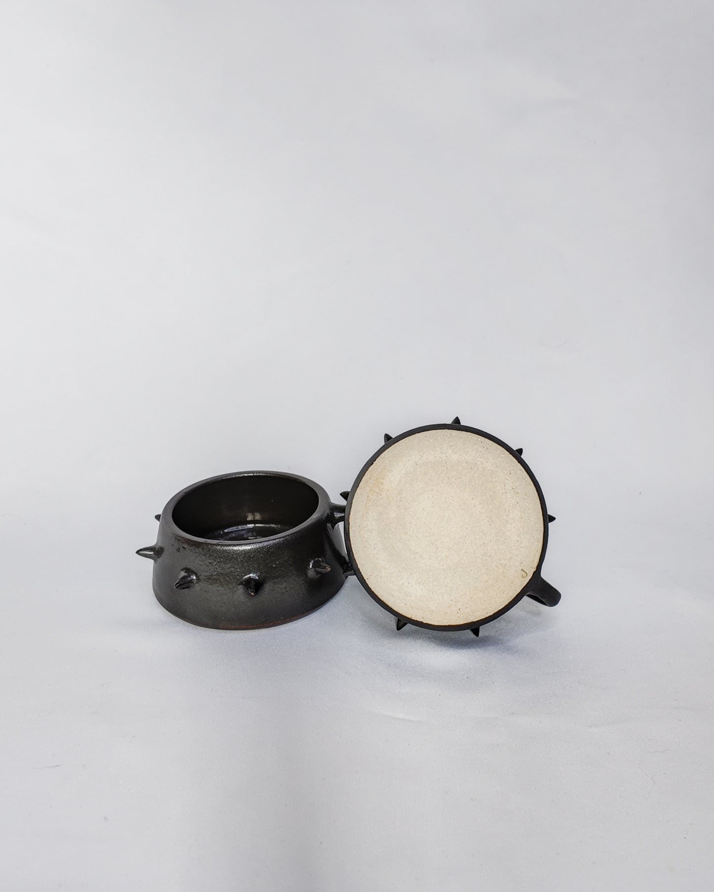 Small spiky cup