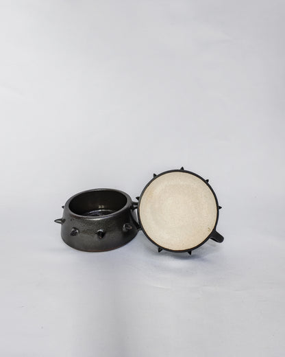 Small spiky cup
