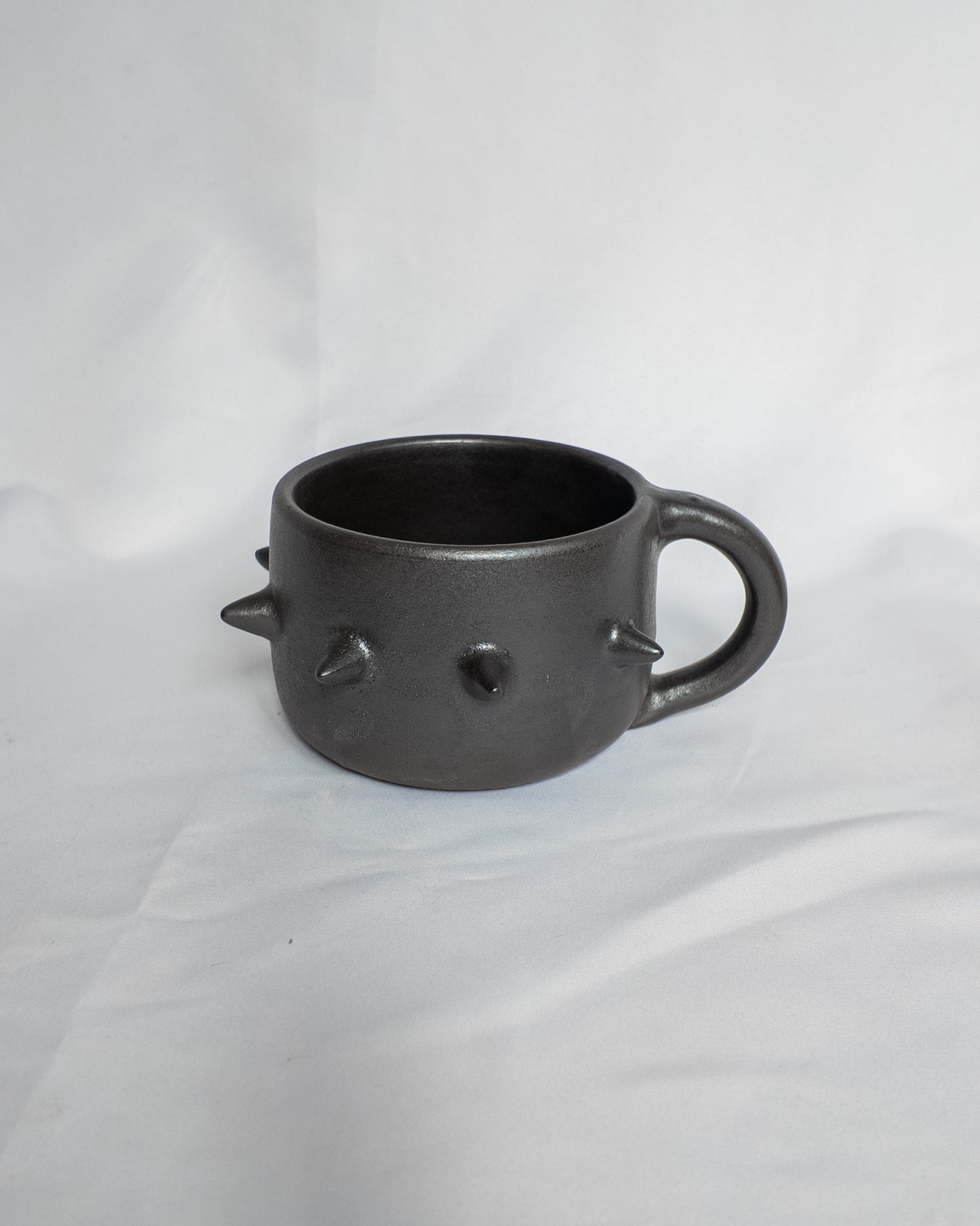 Round Spiky Mug (L)