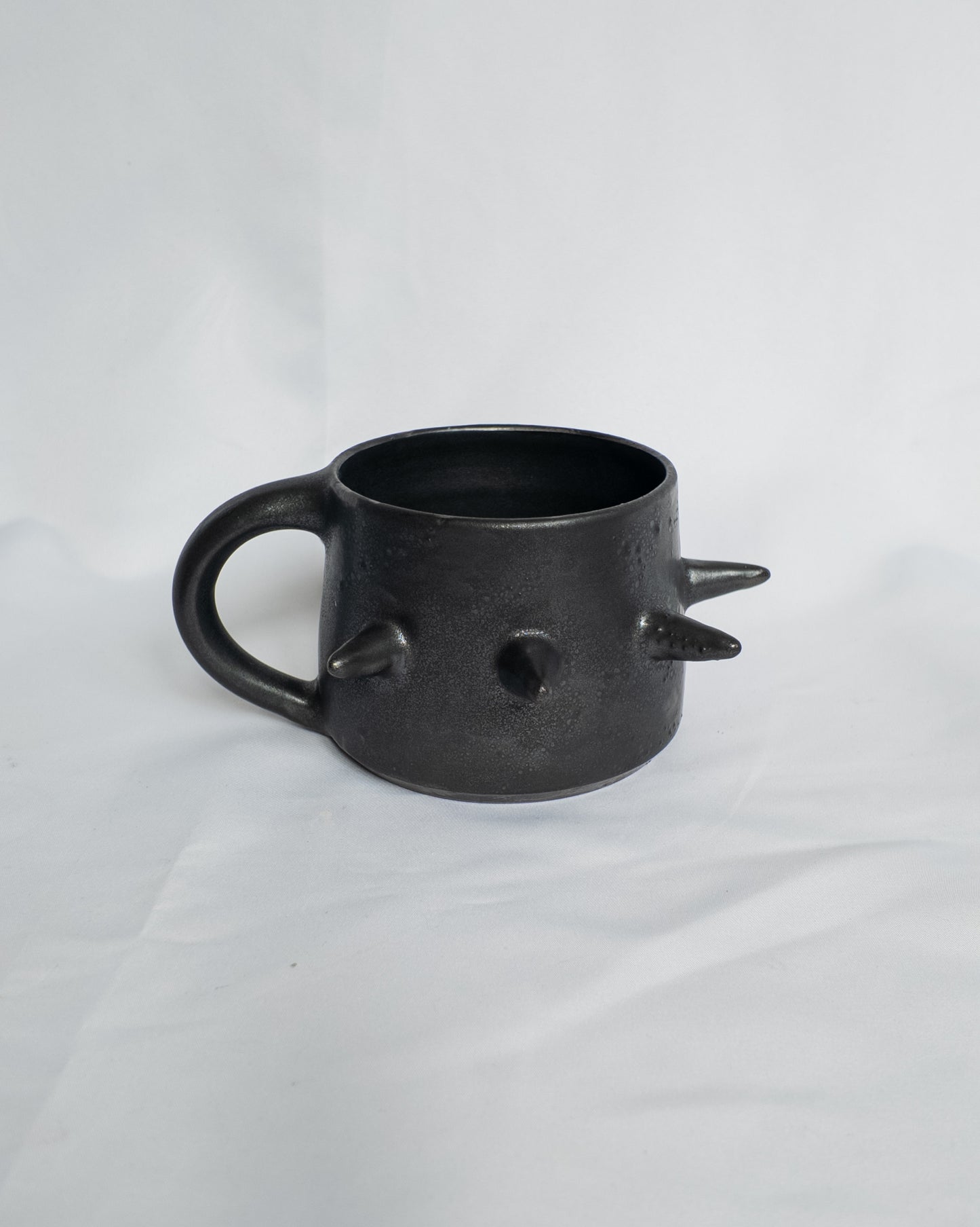 Chunky spiky mug L