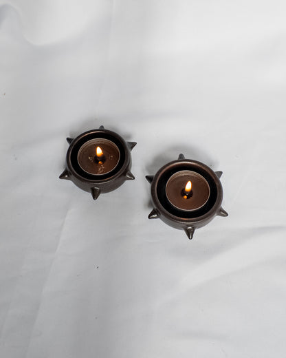 Spiky candle holder (black)
