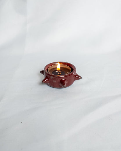 Spiky candle holder (red)