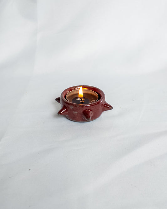 Spiky candle holder (red)