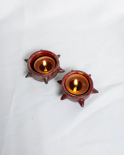Spiky candle holder (red)