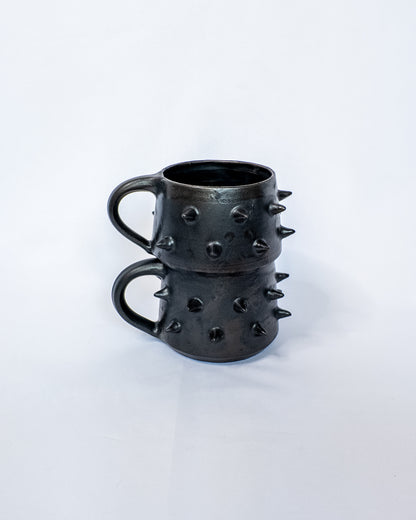 Double spiky mug