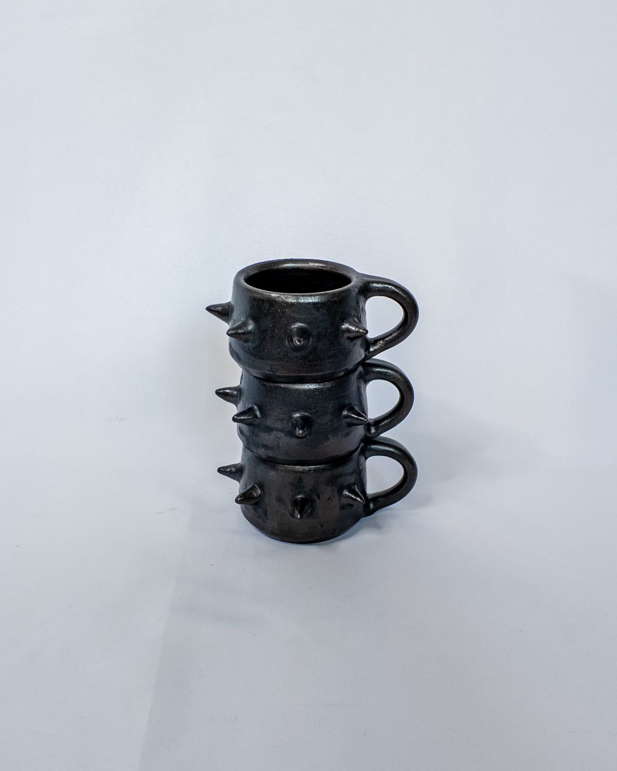 Spiky espresso cup with handle