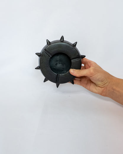 Closed spiky ashtray (2nd)