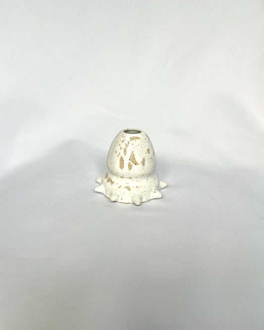 Spiky speckled matcha whisk holder